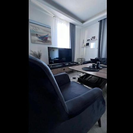 Palmiye Apartment Кіренія Екстер'єр фото