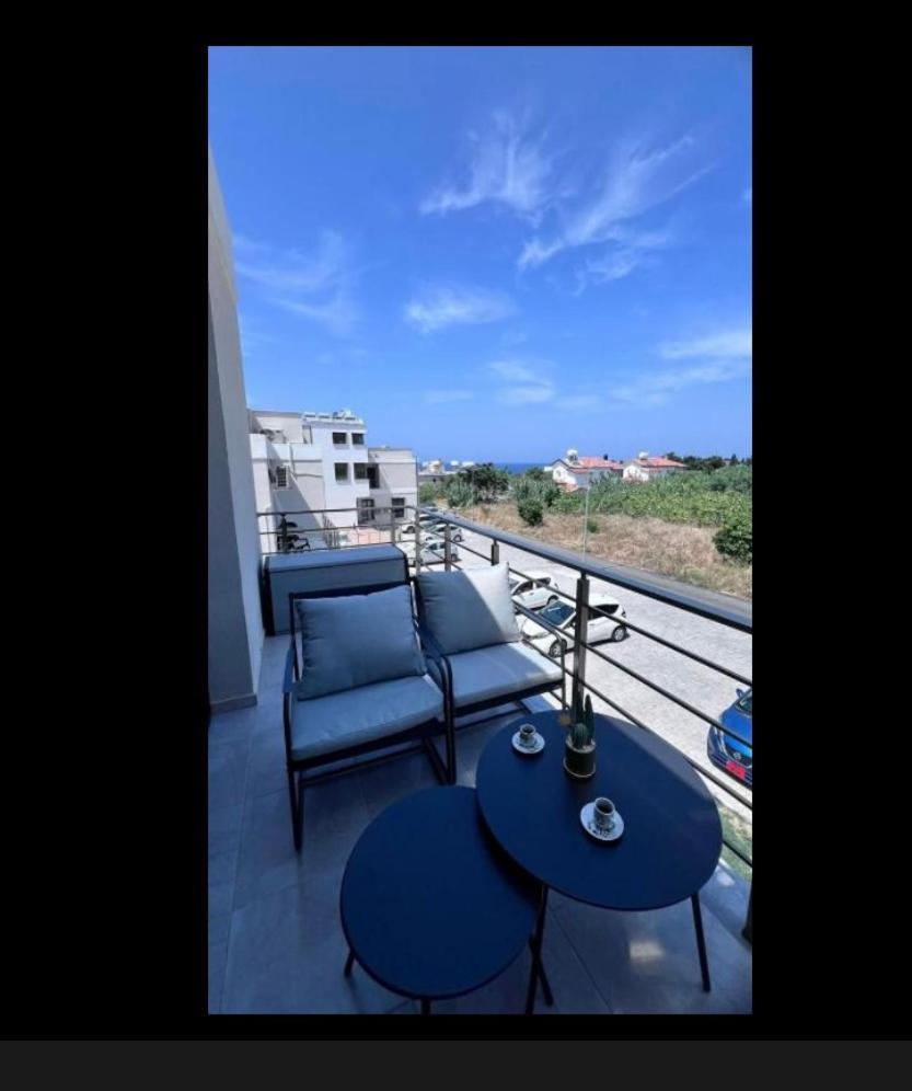 Palmiye Apartment Кіренія Екстер'єр фото